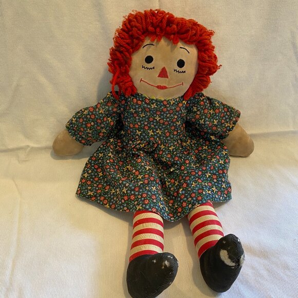 Vintage Raggedy Ann Doll 20” - Hand Embroidered Face & Heart - Classic Collectib - Picture 1 of 6